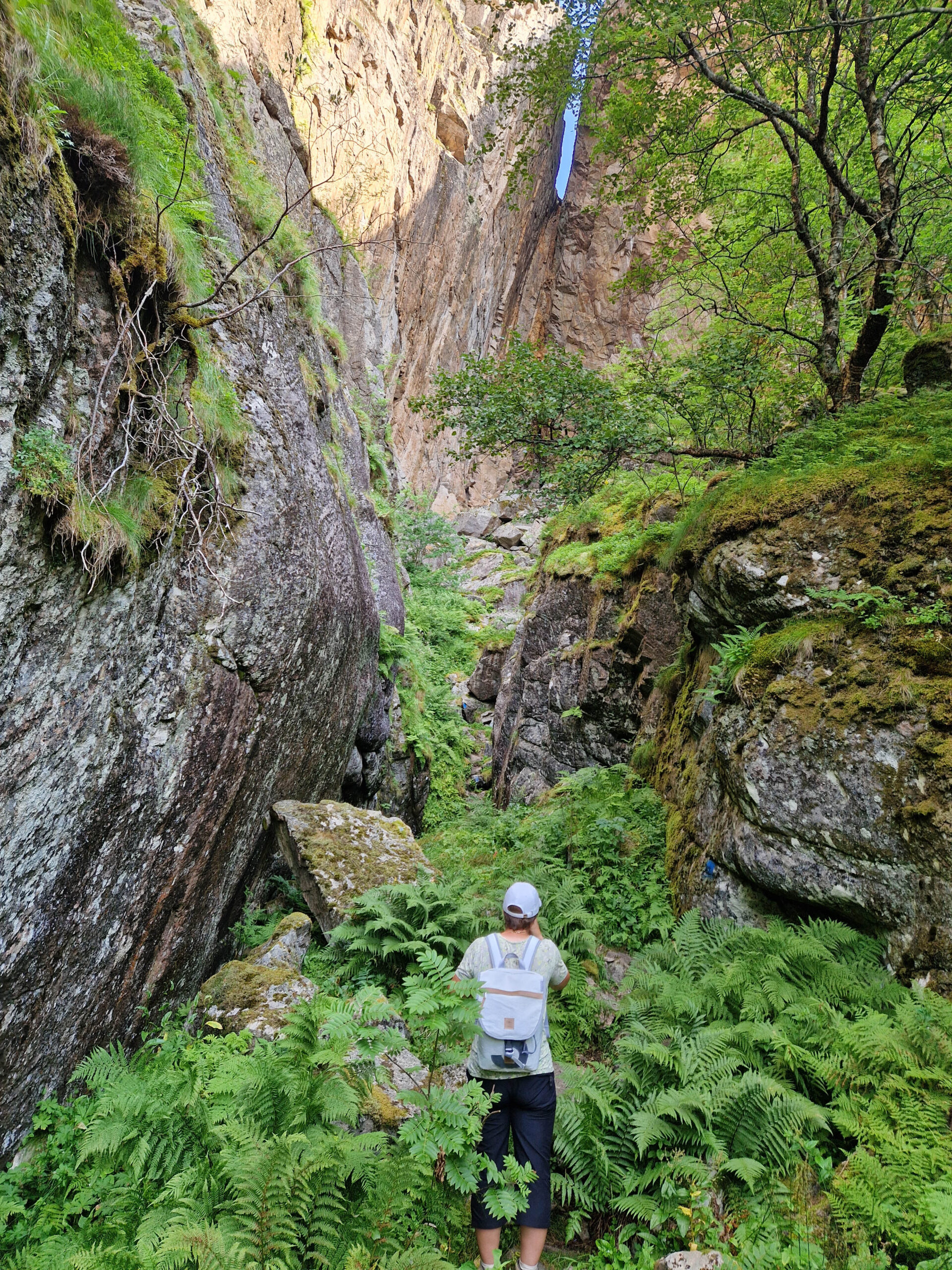 Das Loch im Fels
