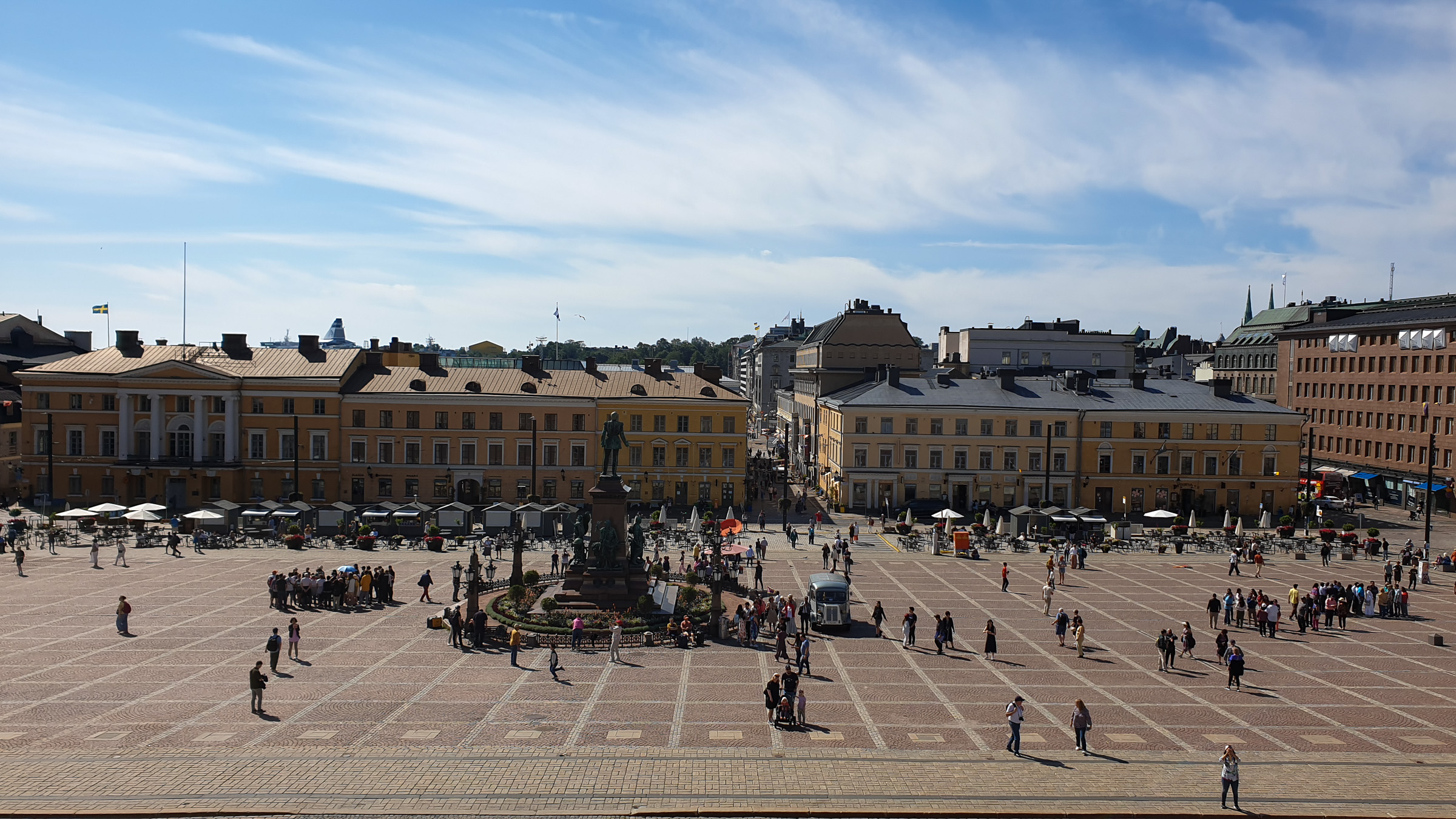 Platz des Senats