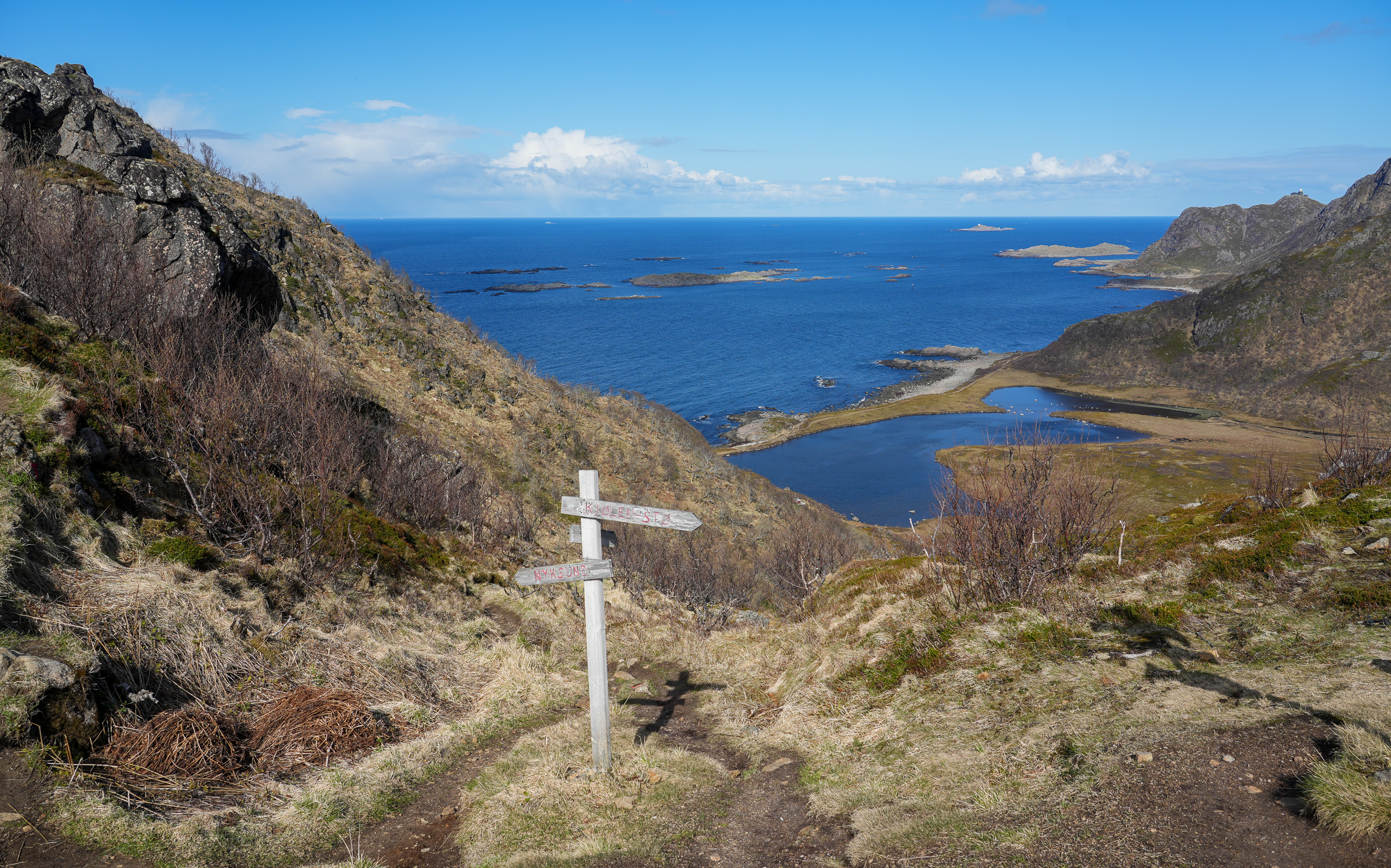 Here you can turn off to Nyksund
