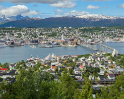 Blick auf Tromsø von der Sherpatreppe