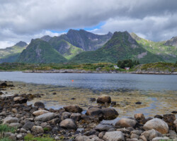 The other side of the Vestfjord offers beautiful scenery too