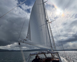 Bound for Skutvik, close-hauled